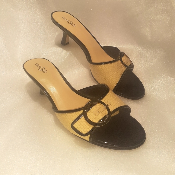 Women's East5th Brown and Tan Slip On Open Toe Buckle Design Size 8M - Picture 3 of 12